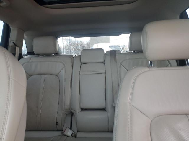 2LMTJ6LR8GBL53988 - 2016 LINCOLN MKX RESERVE WHITE photo 10