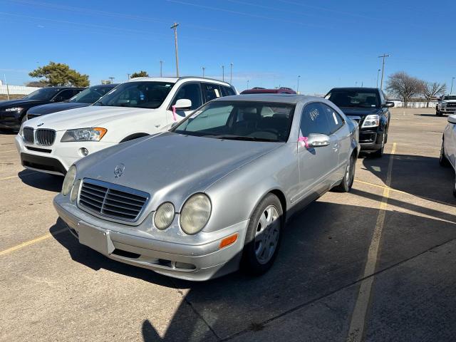 WDBLJ65G4YF114626 - 2000 MERCEDES-BENZ CLK 320 SILVER photo 2