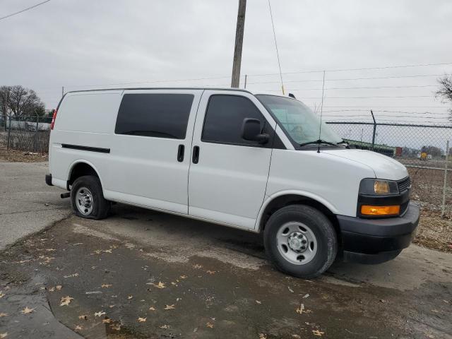 1GCWGAFP9K1330507 - 2019 CHEVROLET EXPRESS G2 WHITE photo 4