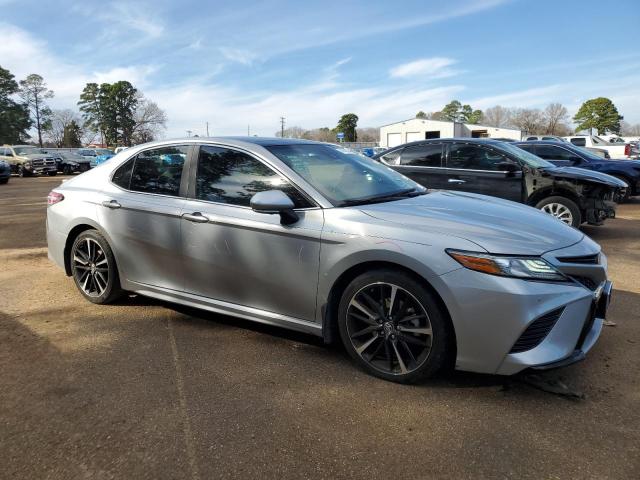 4T1B61HK3KU726686 - 2019 TOYOTA CAMRY XSE SILVER photo 4