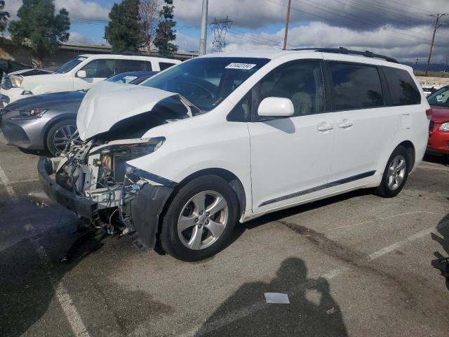 2013 TOYOTA SIENNA LE, 