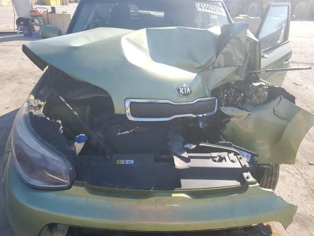 KNDJN2A21F7796100 - 2015 KIA SOUL GREEN photo 11