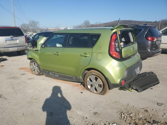 KNDJN2A21F7796100 - 2015 KIA SOUL GREEN photo 2