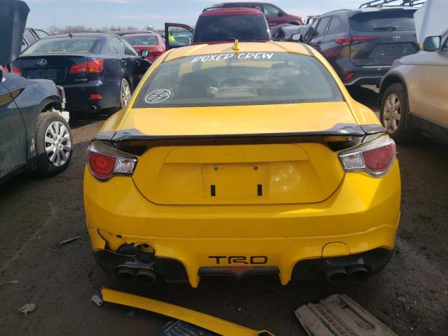 JF1ZNAA13F9707075 - 2015 TOYOTA SCION FR-S ყვითელი ფოტო 6