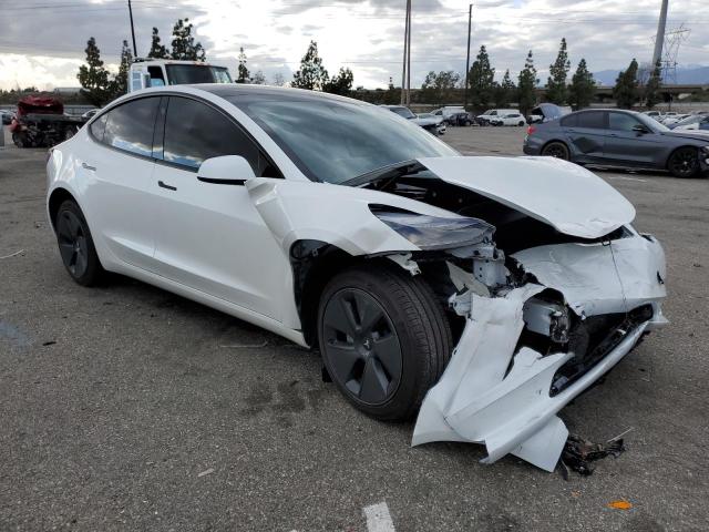 5YJ3E1EA0PF567343 - 2023 TESLA MODEL 3 WHITE photo 4