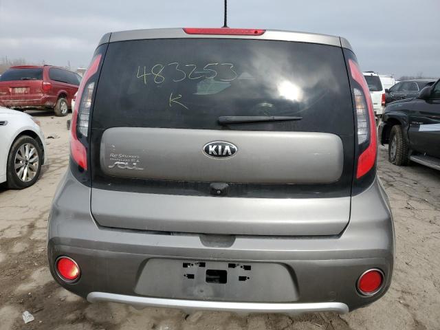 KNDJP3A5XH7483253 - 2017 KIA SOUL + GRAY photo 6