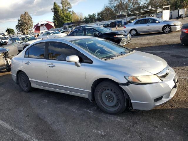 19XFA16529E033716 - 2009 HONDA CIVIC LX SILVER photo 4