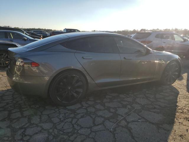 5YJSA1E16GF161946 - 2016 TESLA MODEL S GRAY photo 3