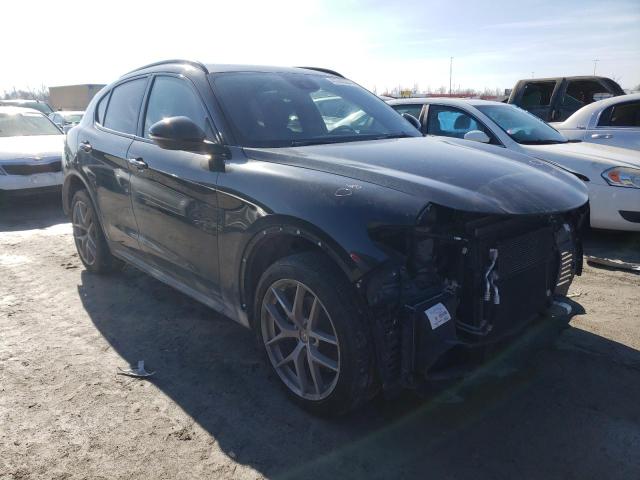 ZASFAKNN1J7B64896 - 2018 ALFA ROMEO STELVIO TI SPORT BLACK photo 4