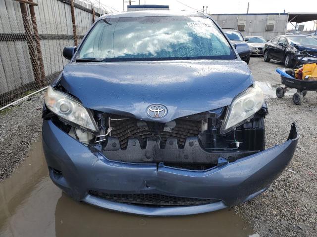 5TDKK3DC5DS325772 - 2013 TOYOTA SIENNA LE BLUE photo 5