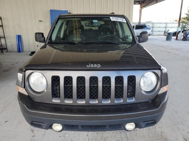 1C4NJPFA5FD111186 - 2015 JEEP PATRIOT LATITUDE CHARCOAL photo 5