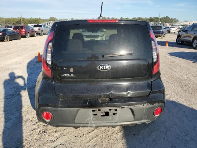 KNDJN2A20H7502754 - 2017 KIA SOUL BLACK photo 6