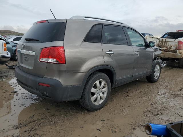 5XYKT4A24DG335981 - 2013 KIA SORENTO LX GRAY photo 3