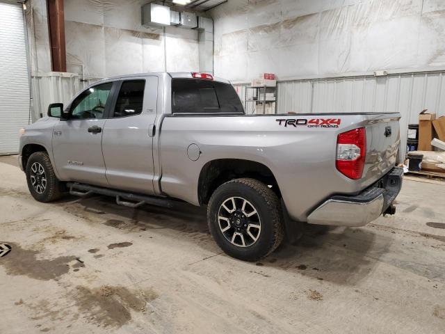 5TFUW5F17FX471141 - 2015 TOYOTA TUNDRA DOUBLE CAB SR/SR5 SILVER photo 2