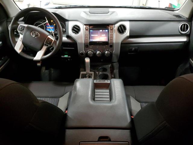 5TFUW5F17FX471141 - 2015 TOYOTA TUNDRA DOUBLE CAB SR/SR5 SILVER photo 8