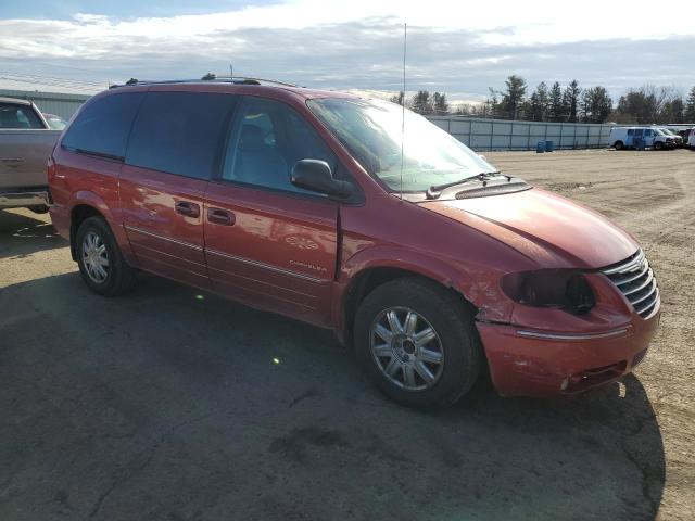 2C8GP64L45R308995 - 2005 CHRYSLER TOWN & COU LIMITED RED photo 4