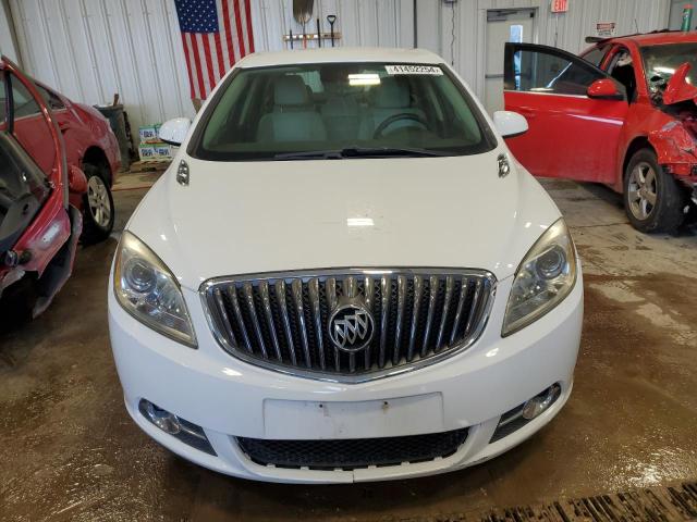 1G4PP5SK8D4220907 - 2013 BUICK VERANO WHITE photo 5