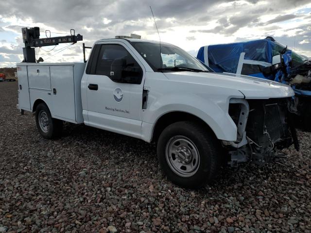 1FTRF3A65KEC90333 - 2019 FORD F350 SUPER DUTY WHITE photo 4