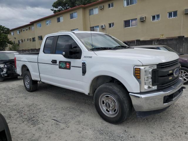 1FT7X2A60KEC91808 - 2019 FORD F250 SUPER DUTY WHITE photo 4