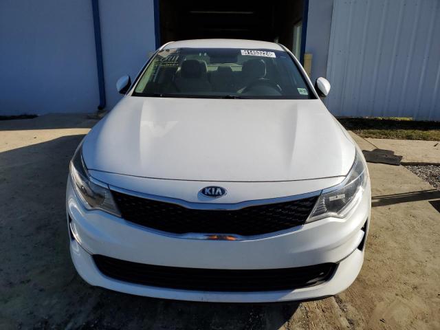 5XXGT4L31JG230911 - 2018 KIA OPTIMA LX WHITE photo 5