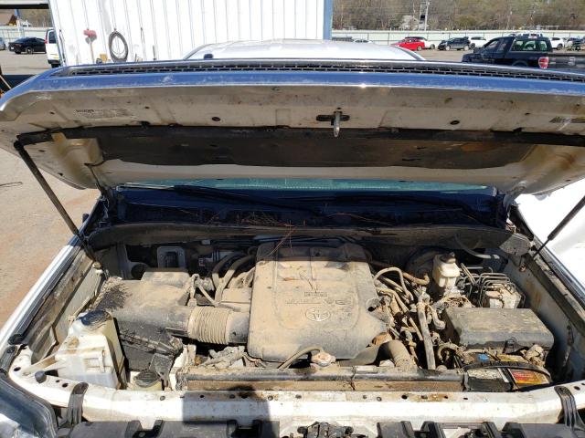 5TFUM5F10JX076300 - 2018 TOYOTA TUNDRA DOUBLE CAB SR/SR5 WHITE photo 11