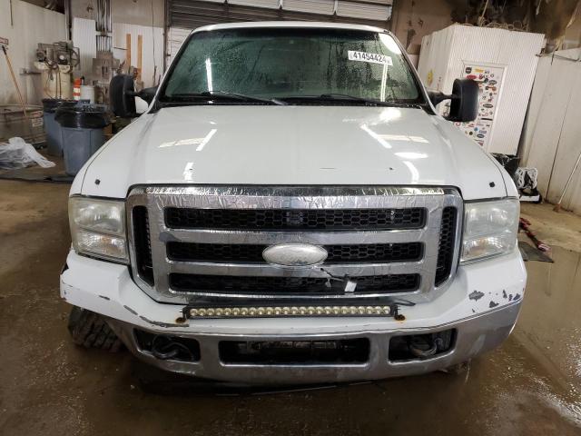 1FTSX21P46EA12434 - 2006 FORD F250 SUPER DUTY WHITE photo 5