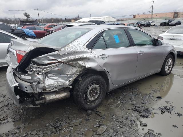 4T1BF1FK5FU007514 - 2015 TOYOTA CAMRY LE SILVER photo 3