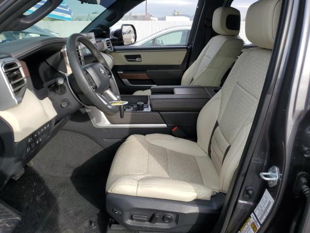 5TFMA5BC7PX002588 - 2023 TOYOTA TUNDRA CREWMAX PLATINUM ნაცრისფერი ფოტო 7