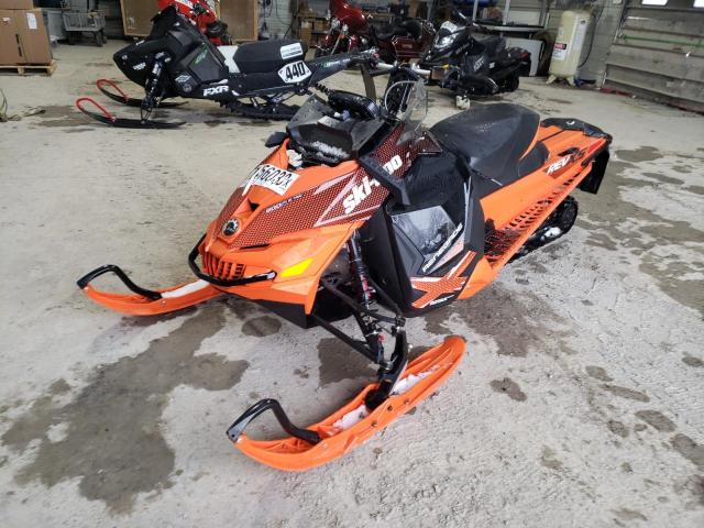 2BPSUWFC6FV000141 - 2015 SKI DOO 800R ORANGE photo 2