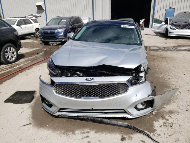 KNALC4J11J5098296 - 2018 KIA CADENZA LUXURY SILVER photo 5