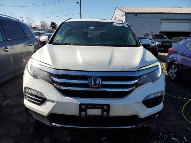 5FNYF6H90JB064260 - 2018 HONDA PILOT TOURING WHITE photo 5