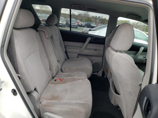 5TDZA3EH7BS010853 - 2011 TOYOTA HIGHLANDER BASE أبيض صورة 11