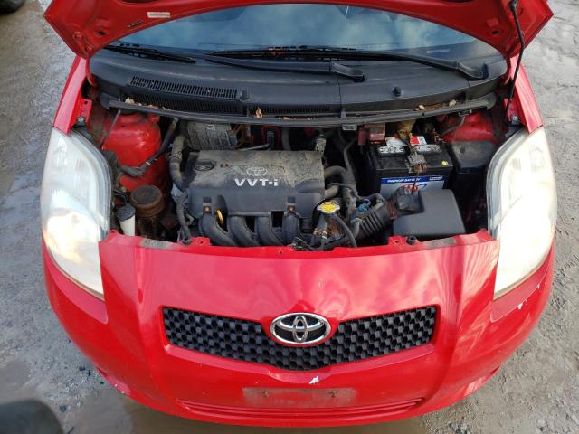 JTDJT923285196058 - 2008 TOYOTA YARIS RED photo 11