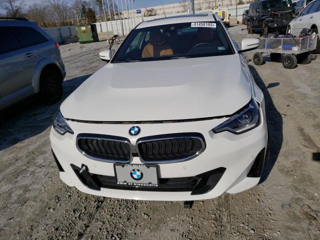 3MW23CM06N8C49506 - 2022 BMW 230I WHITE photo 5