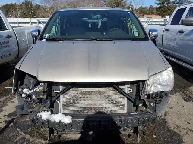 2C4RC1CG6CR369274 - 2012 CHRYSLER TOWN & COU TOURING L BEIGE photo 5