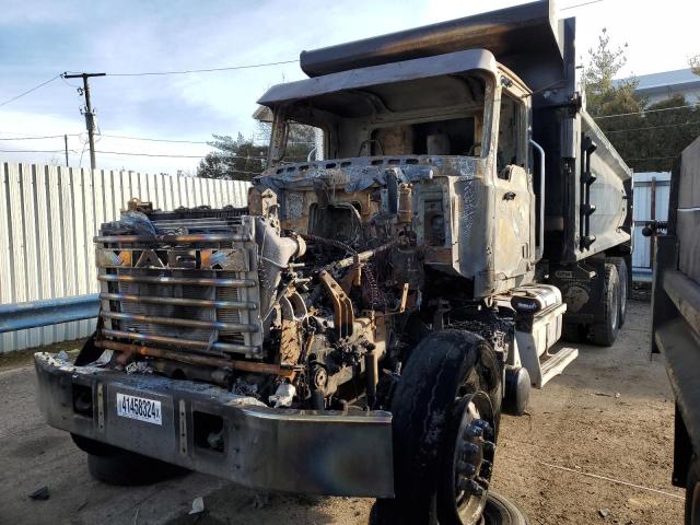 1M2GR2GCXLM012682 - 2020 MACK GRANITE BLACK photo 2