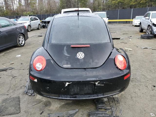 3VWPG3AG7AM011225 - 2010 VOLKSWAGEN NEW BEETLE BLACK photo 6