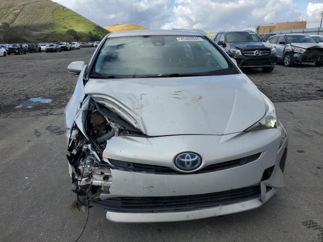 JTDKBRFU2J3596567 - 2018 TOYOTA PRIUS SILVER photo 5