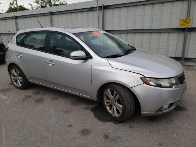 KNAFW5A34B5335537 - 2011 KIA FORTE SX SILVER photo 4