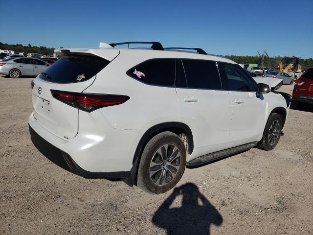 5TDGZRAHXNS551148 - 2022 TOYOTA HIGHLANDER XLE WHITE photo 3