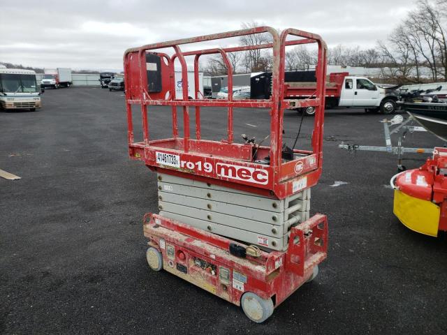 16908575 - 2020 MEC LIFT RED photo 3