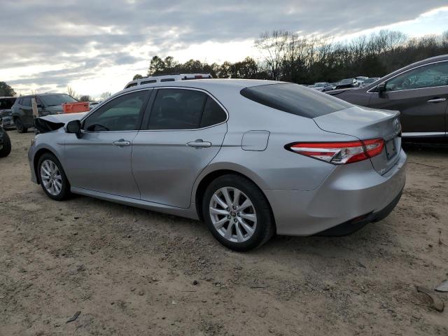 JTNB11HK7J3015012 - 2018 TOYOTA CAMRY L SILVER photo 2