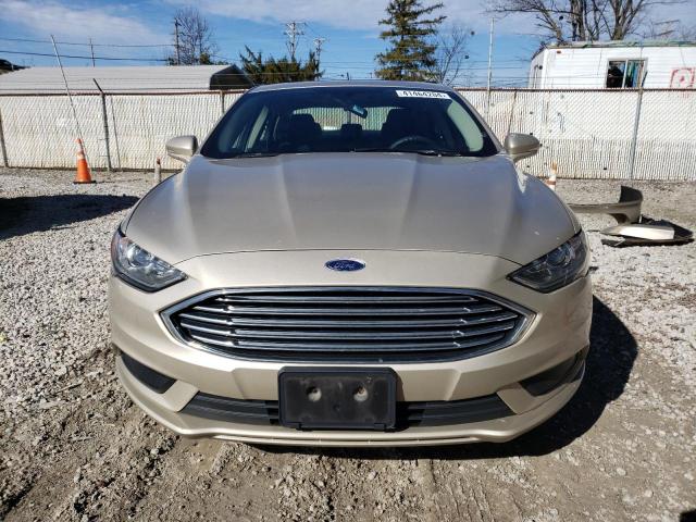 3FA6P0H70HR404005 - 2017 FORD FUSION SE GOLD photo 5