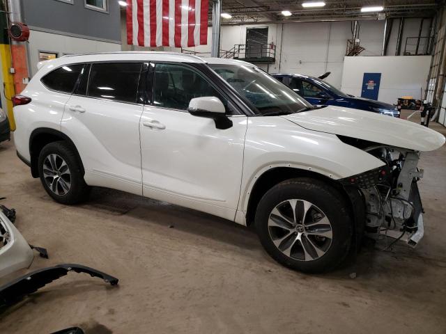5TDGZRBHXLS033746 - 2020 TOYOTA HIGHLANDER XLE WHITE photo 4