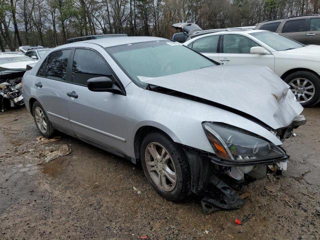 1HGCM56134A102599 - 2004 HONDA ACCORD DX SILVER photo 4