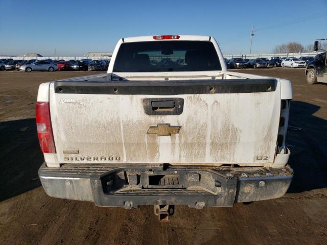 1GCEK39009Z298174 - 2009 CHEVROLET SILVERADO K1500 LTZ WHITE photo 6