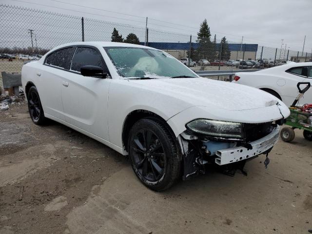 2C3CDXJG8LH155566 - 2020 DODGE CHARGER SXT WHITE photo 4