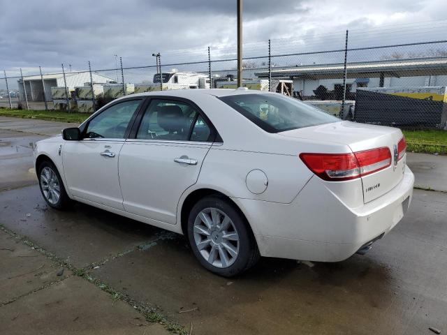 3LNHL2JC2CR806906 - 2012 LINCOLN MKZ WHITE photo 2