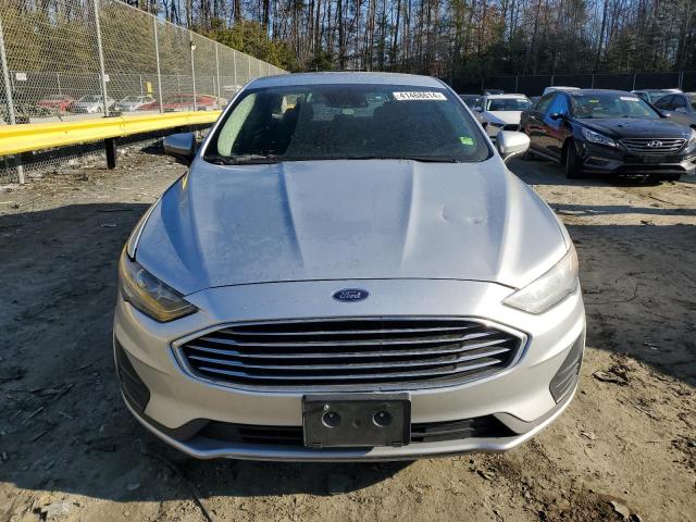 3FA6P0LU9KR225482 - 2019 FORD FUSION SE SILVER photo 5