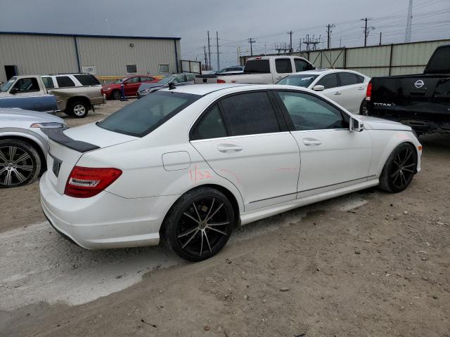 WDDGF4HB0DR266412 - 2013 MERCEDES-BENZ C 250 WHITE photo 3